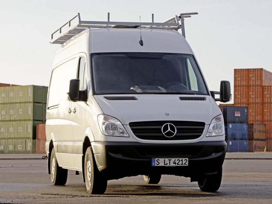  Mercedes-Benz Sprinter High Roof Van 2006 года  (фото 4 из 33)